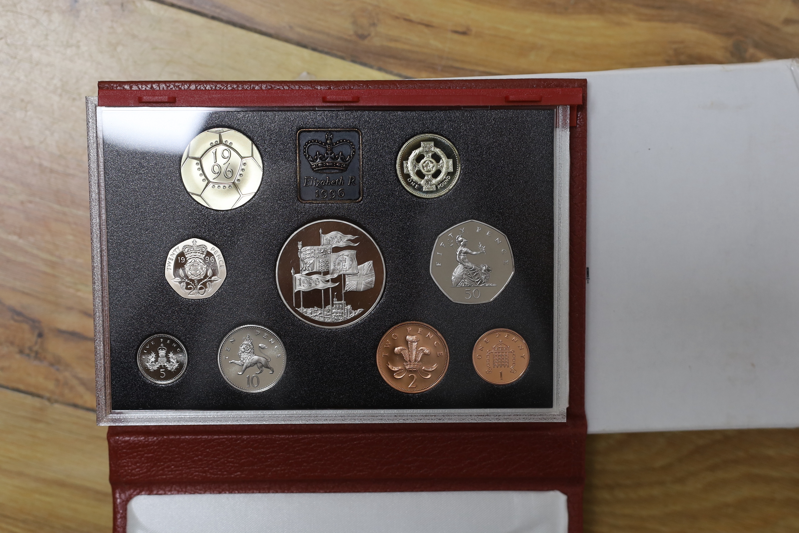 UK coins, QEII commemorative proof coin sets, to include 2005 executive proof collection, nine executive deluxe year coin sets etc.